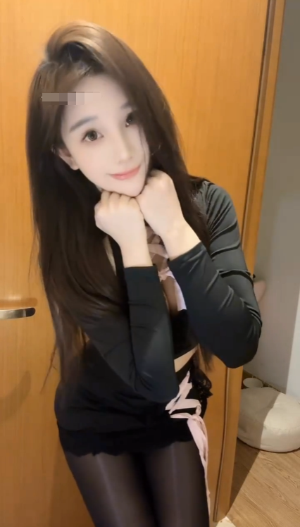 丝袜美女 微密圈 娇羞 抖音 嘉欣 黑丝甜美诱惑写真套图合集下载