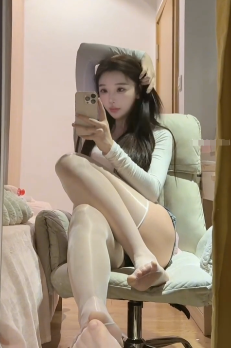 丝袜美女 微密圈 娇羞 抖音 嘉欣 黑丝甜美诱惑写真套图合集下载 丝袜美女 微密圈 娇羞 抖音 嘉欣 黑丝甜美诱惑写真套图合集下载