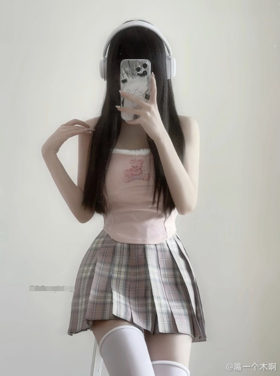 制服诱惑 微密圈 破格 抖音 嘴一个木啊 暗黑修女破洞丝袜诱惑写真图包合集下载