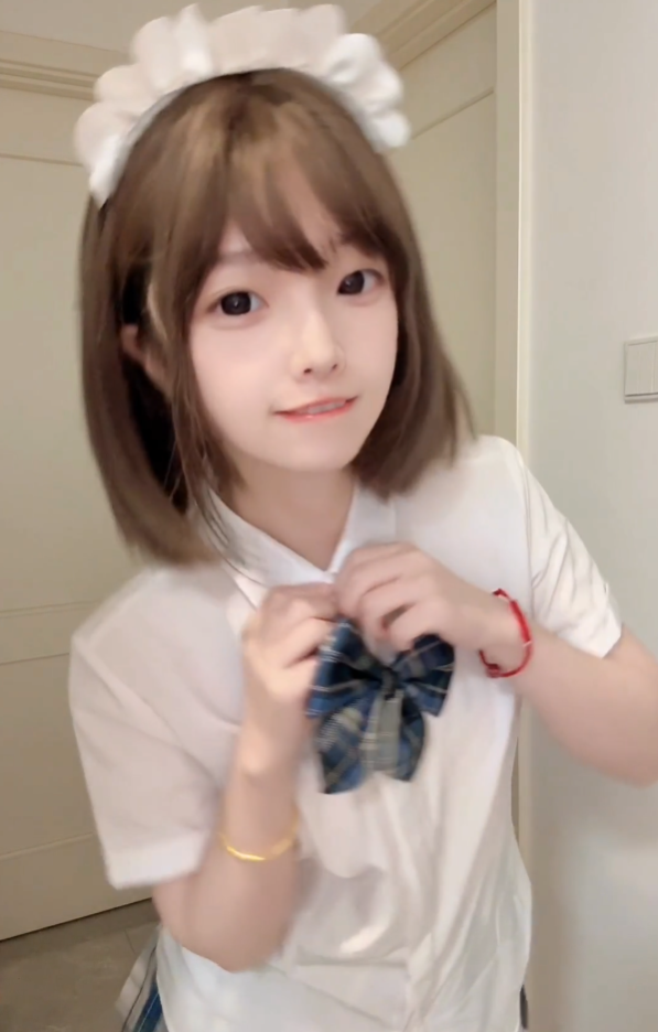 萝莉少女控微密圈娇俏抖音 妃妃酱女仆学园风写真图包合集下载