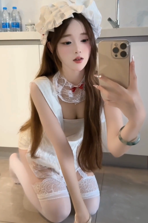 抖音 小艾baby《俏丽女仆》微密圈厨房自拍诱惑写真图片以及视频合集下载 抖音 小艾baby《俏丽女仆》微密圈厨房自拍诱惑写真图片以及视频合集下载