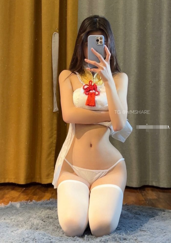 白丝美腿福利 微密圈抖音-小蒋姐姐白丝旗袍风写真套图合集下载 白丝美腿福利 微密圈抖音-小蒋姐姐白丝旗袍风写真套图合集下载