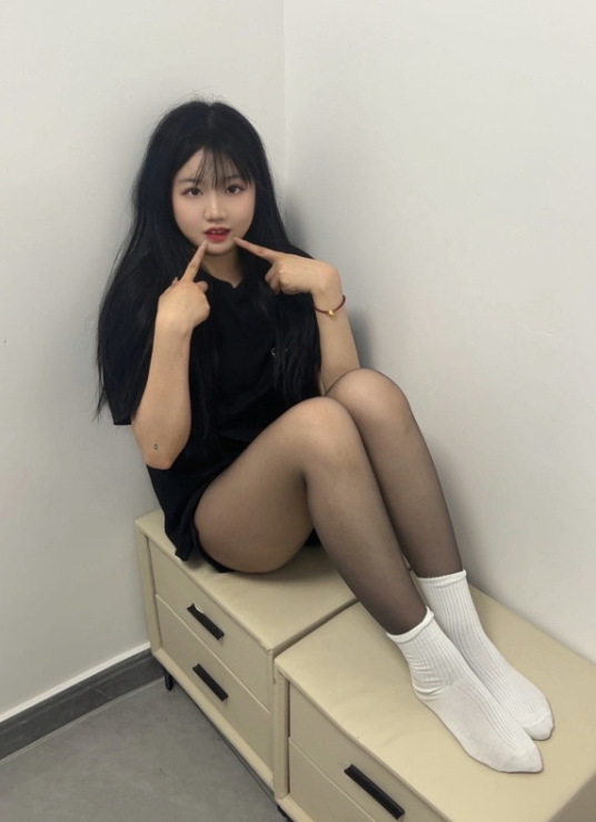 丝袜少女控 微密圈 无辜眼神 抖音 小郑打工仔 黑丝清纯诱惑写真图片以及视频资源合集 丝袜少女控 微密圈 无辜眼神 抖音 小郑打工仔 黑丝清纯诱惑写真图片以及视频资源合集