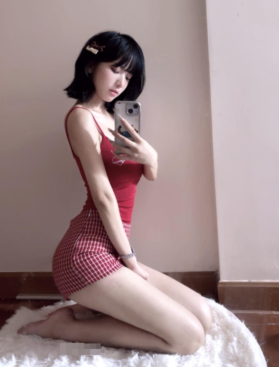 美足控福利 微密圈 娇俏抖音 小霞佩奇女仆装黑丝美足诱惑写真套图合集下载 美足控福利 微密圈 娇俏抖音 小霞佩奇女仆装黑丝美足诱惑写真套图合集下载