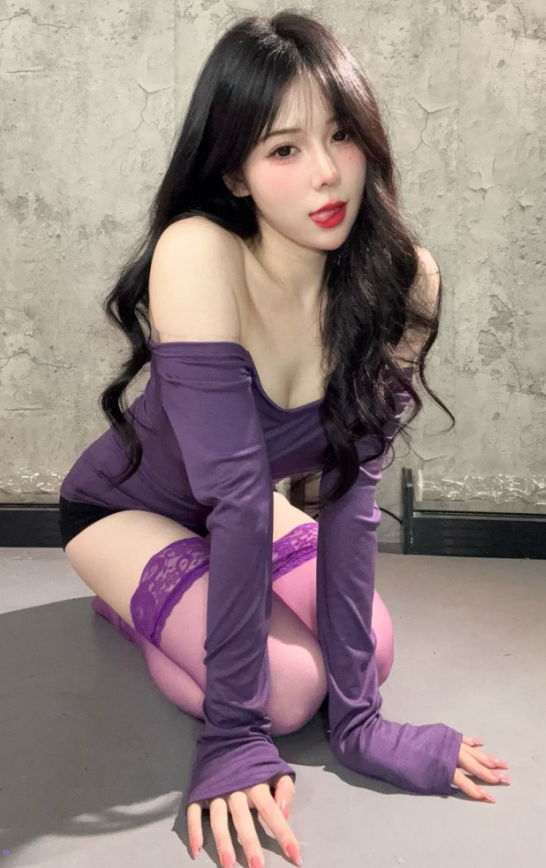 丝袜诱惑 微密圈 迷人抖音 微小包包子 紫色吊带袜性感写真图包合集下载