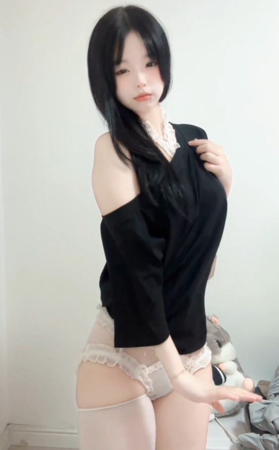 白丝萝莉控 微密圈 娇羞抖音 我挺困啊居家私房风写真图包合集下载 白丝萝莉控 微密圈 娇羞抖音 我挺困啊居家私房风写真图包合集下载