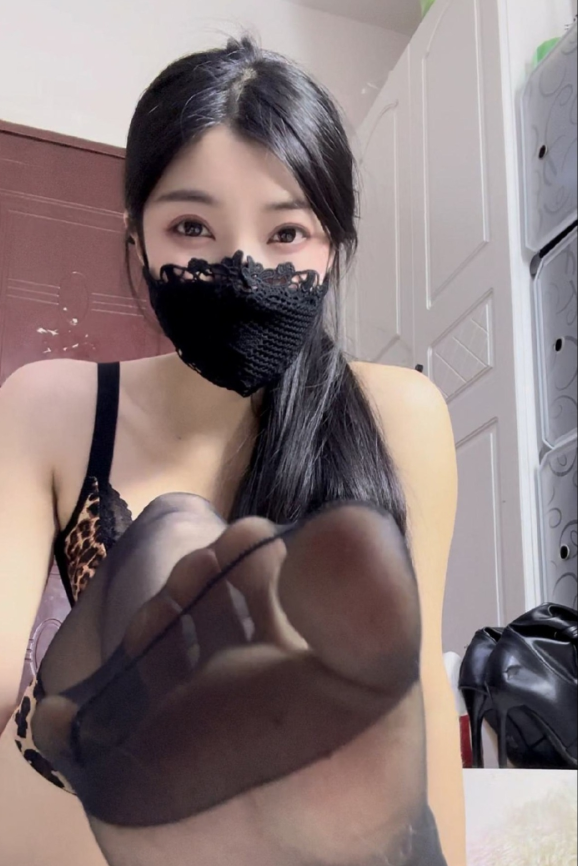 丝袜美足福利 微密圈 狂野抖音 晓兮姐姐豹纹黑丝诱惑写真图片以及视频合集下载