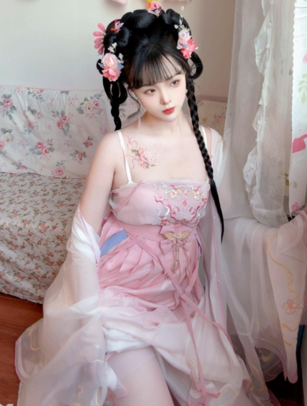 白丝萝莉控 微密圈 娇俏抖音 枝枝栗子古典汉服写真资源合集下载