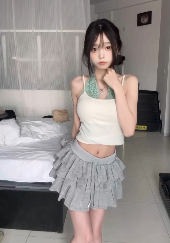 黑丝御姐 微密圈 飒爽抖音 波子酒持刃妖姬写真套图合集下载