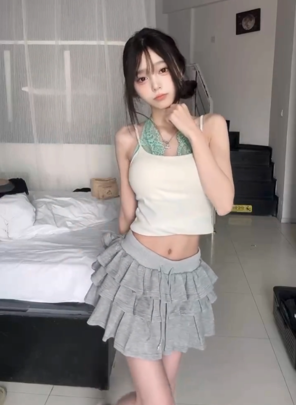 黑丝御姐 微密圈 飒爽抖音 波子酒持刃妖姬写真套图合集下载