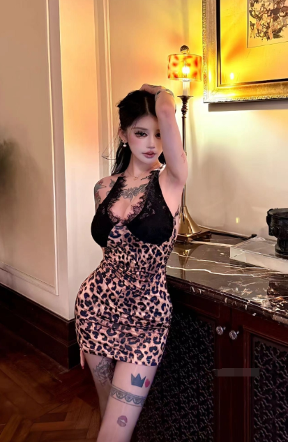 黑丝御姐 微密圈 魅惑抖音 美欢酱镜夜迷情写真图包合集下载