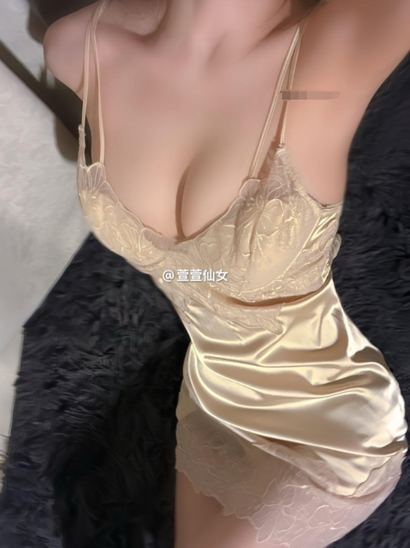 私房照片 微密圈 柔情抖音 萱福晋 粉色蕾丝睡裙写真资源合集下载 私房照片 微密圈 柔情抖音 萱福晋 粉色蕾丝睡裙写真资源合集下载