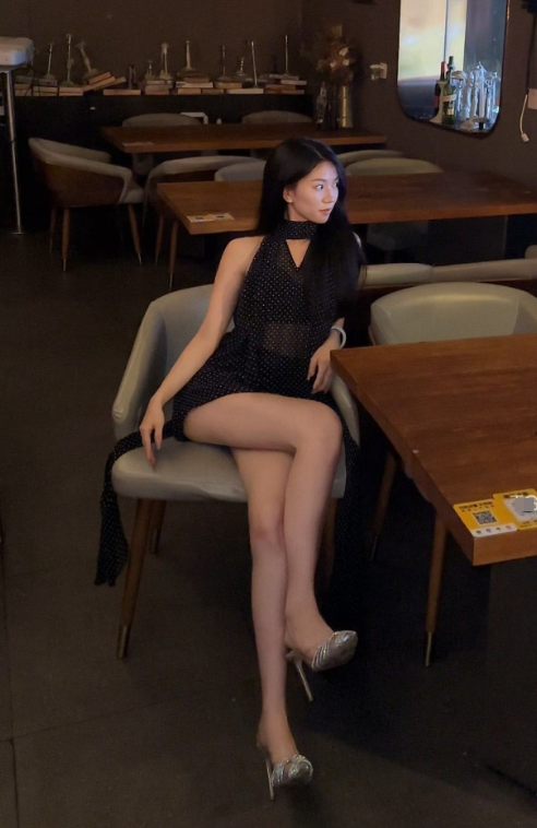 黑丝御姐微密圈 知性抖音 越越呀都市夜阑凭窗凝思写真资源合集下载 黑丝御姐微密圈 知性抖音 越越呀都市夜阑凭窗凝思写真资源合集下载