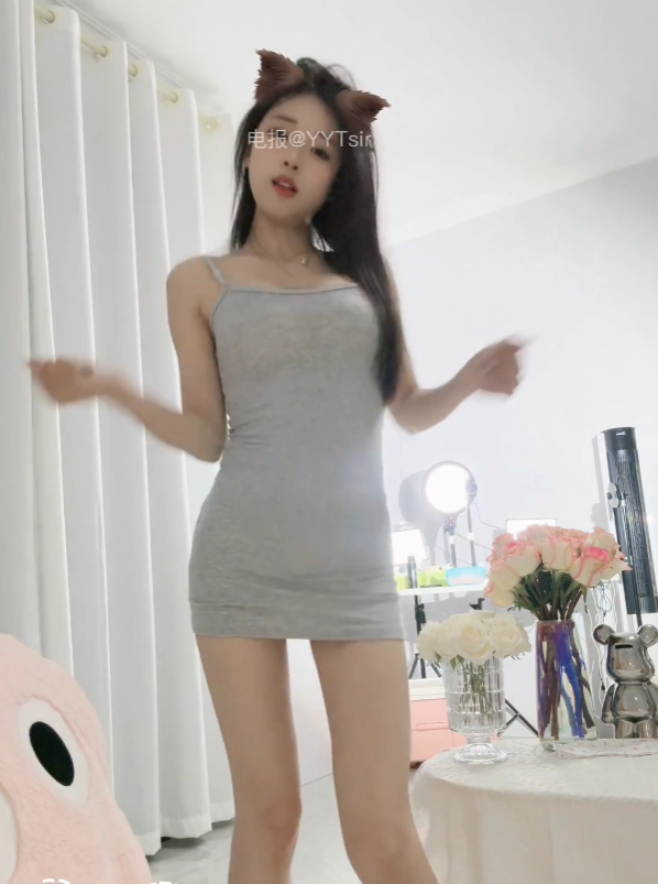 制服诱惑 微密圈 迷人 抖音 02uiii 可爱性感主题写真套图合集下载