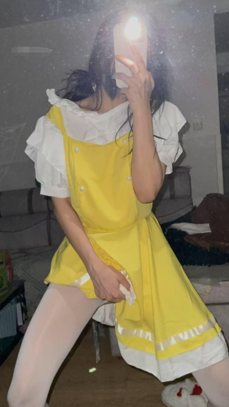 白丝美腿福利 微密圈 俏皮抖音 V888女仆居家诱惑写真图包合集下载