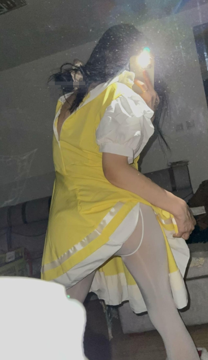 白丝美腿福利 微密圈 俏皮抖音 V888女仆居家诱惑写真图包合集下载