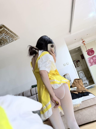 白丝美腿福利 微密圈 俏皮抖音 V888女仆居家诱惑写真图包合集下载