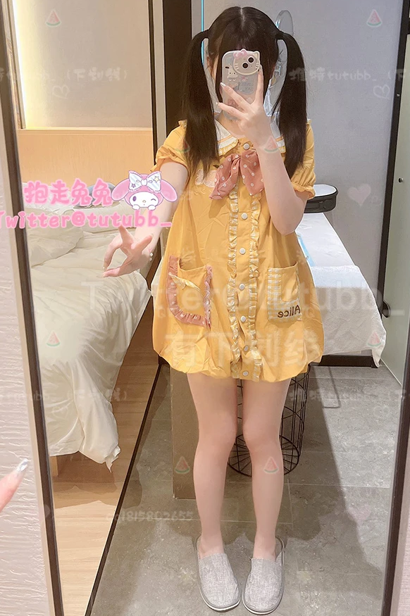 萝莉少女控 甜美抱走兔兔 双马尾少女居家写真套图合集下载 萝莉少女控 甜美抱走兔兔 双马尾少女居家写真套图合集下载