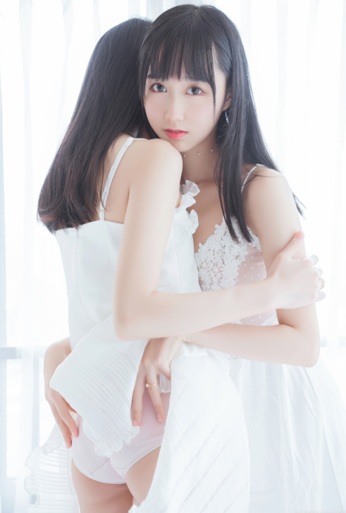 巨乳美女 木绵绵 桜桃喵甜蜜双人写真套图合集下载 巨乳美女 木绵绵 桜桃喵甜蜜双人写真套图合集下载