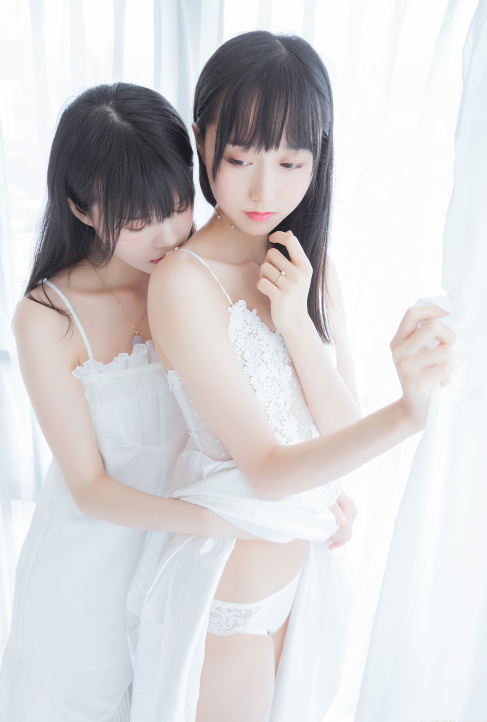 巨乳美女 木绵绵 桜桃喵甜蜜双人写真套图合集下载