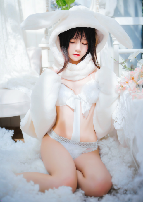 桜桃喵《小白兔》雪境萌兔纯洁写真图片以及视频资源合集 桜桃喵《小白兔》雪境萌兔纯洁写真图片以及视频资源合集