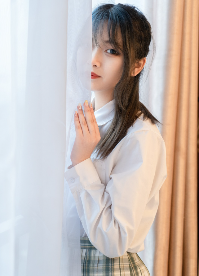 萝莉少女控 梦幻梨瑾瑾窗边纯欲写真图包合集下载 萝莉少女控 梦幻梨瑾瑾窗边纯欲写真图包合集下载