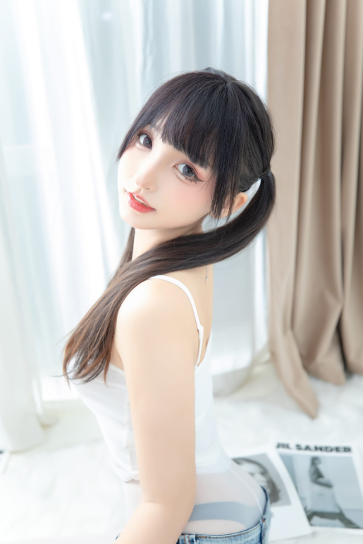 美足控福利 纯萌神楽坂真冬-牛仔兔兔居家白毯诱惑写真图片以及视频合集