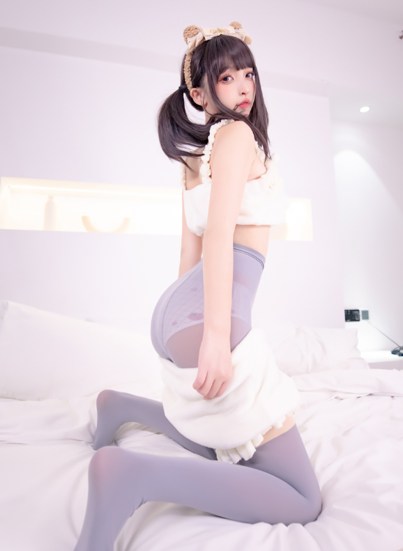 丝袜少女控 神楽坂真冬 白丝少女私房写真套图合集下载