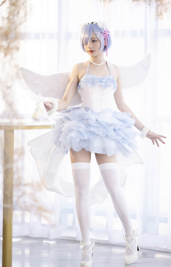 丝袜诱惑 性感豪歌 女仆装私房写真图包合集下载