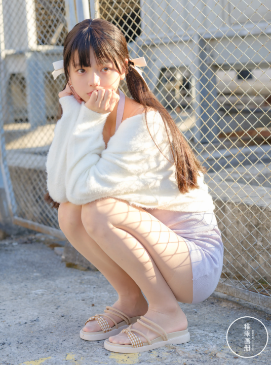 稚乖画册 赤西夜夜《天台停车场肉丝双马尾》及天台双马尾清纯写真图包合集下载 稚乖画册 赤西夜夜《天台停车场肉丝双马尾》及天台双马尾清纯写真图包合集下载