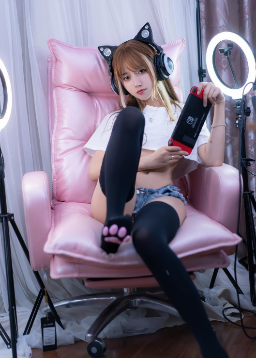 过期米线线喵《电竞猫咪》及私房电玩诱惑写真图片以及视频合集下载