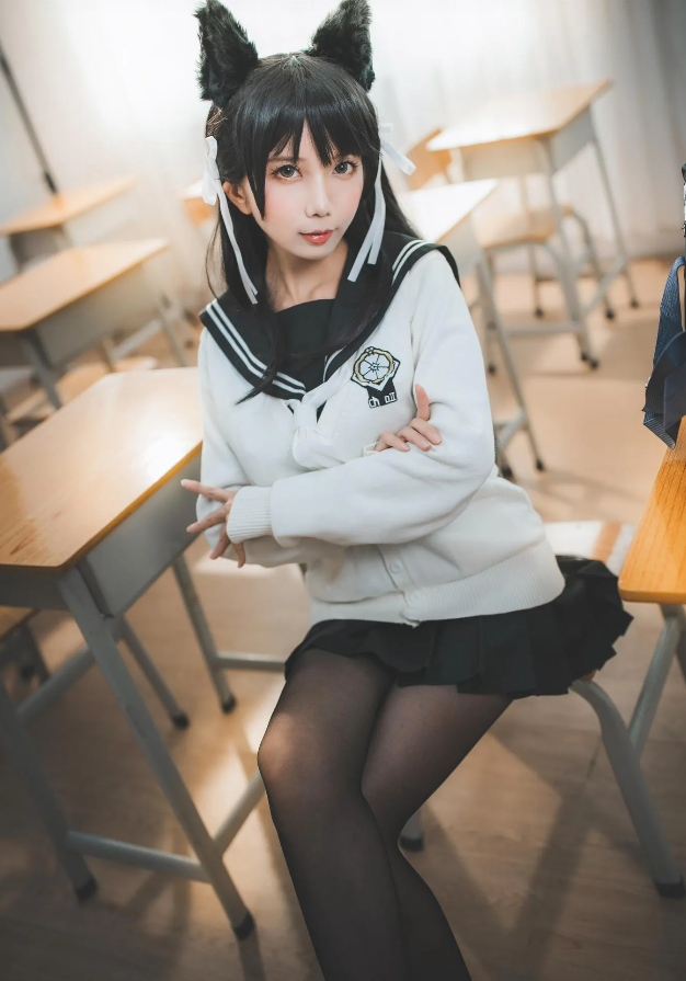 丝袜少女控 娇俏迷失人形QUQ猫耳校服写真套图合集下载 丝袜少女控 娇俏迷失人形QUQ猫耳校服写真套图合集下载