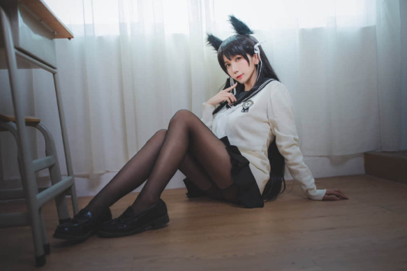 丝袜少女控 娇俏迷失人形QUQ猫耳校服写真套图合集下载