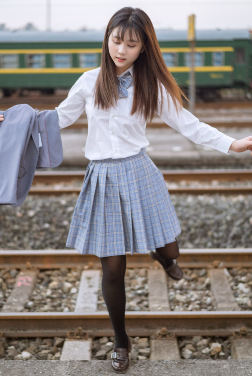 丝袜少女控 清纯镜酱铁道少女写真图片以及视频资源合集下载 丝袜少女控 清纯镜酱铁道少女写真图片以及视频资源合集下载