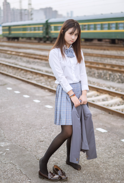 丝袜少女控 清纯镜酱铁道少女写真图片以及视频资源合集下载 丝袜少女控 清纯镜酱铁道少女写真图片以及视频资源合集下载