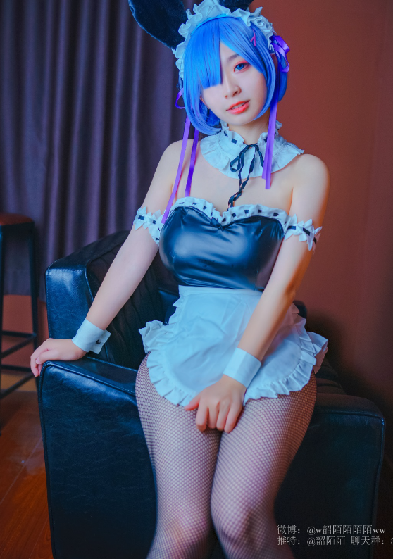 巨乳美女 纯欲韶陌陌白色猫娘针织诱惑写真图片以及视频合集下载