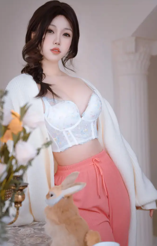 一北亦北《初秋》窗边慵懒温柔写真图包合集下载 一北亦北《初秋》窗边慵懒温柔写真图包合集下载