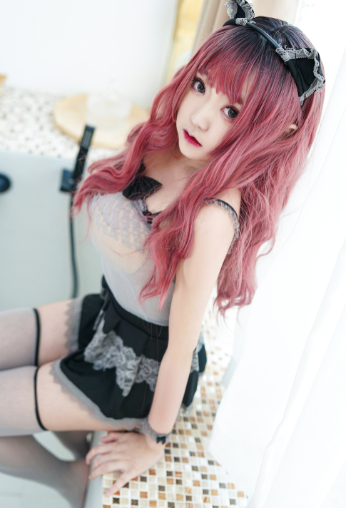 恩田直幸《小灰猫》窗台魅影娇羞写真资源合集下载 恩田直幸《小灰猫》窗台魅影娇羞写真资源合集下载