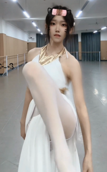 岛遇 抖音 一笑呢《舞室派对》腹肌马甲线活力写真图片以及视频合集 岛遇 抖音 一笑呢《舞室派对》腹肌马甲线活力写真图片以及视频合集