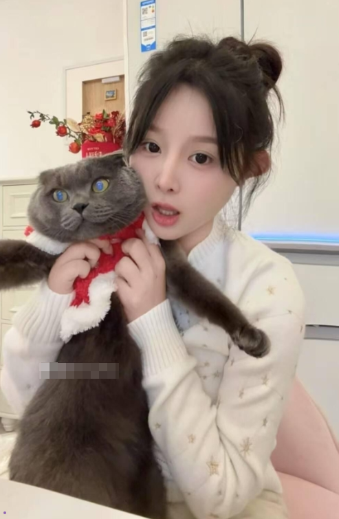 秘语空间 十七同学《甜心JK与粉色座驾》车库惊喜娇憨写真资源合集下载