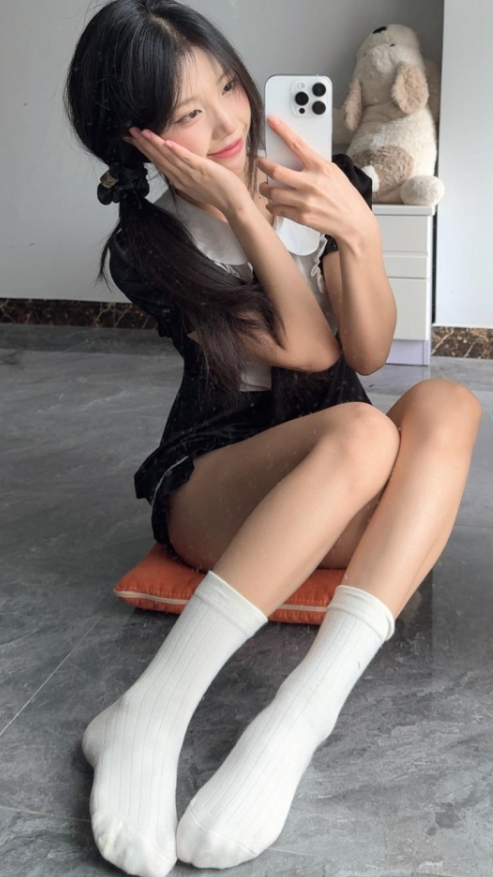 微密圈/觅圈 抖音 奶洋洋Oo《瑜伽私房》居家曲线慵懒写真套图合集下载 微密圈/觅圈 抖音 奶洋洋Oo《瑜伽私房》居家曲线慵懒写真套图合集下载