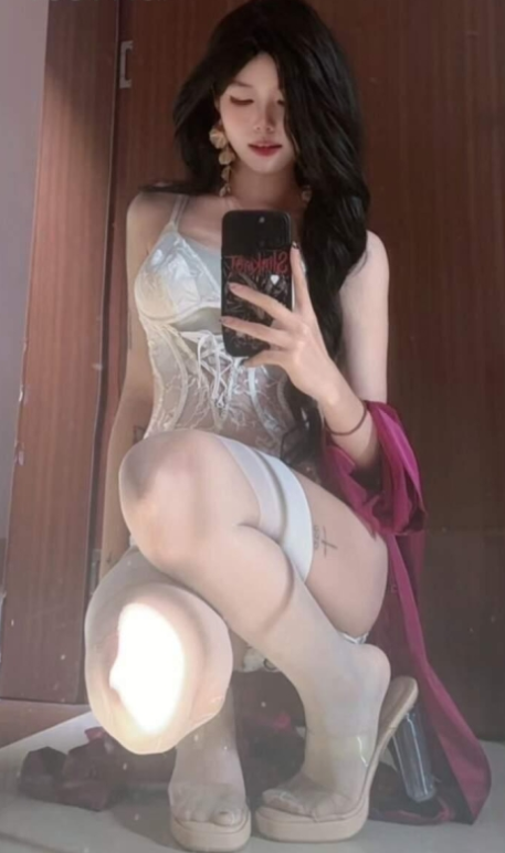 岛遇 抖音 小哭包不哭《镜中私语》纹身酷飒迷离写真资源合集下载