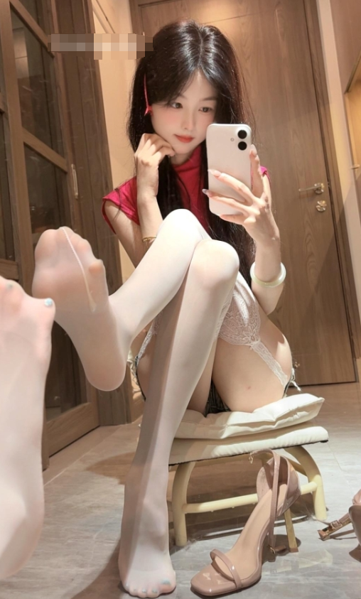 岛遇 抖音 小甜酒子《粉色约定》闺房娇嫩写真图片以及视频合集下载 岛遇 抖音 小甜酒子《粉色约定》闺房娇嫩写真图片以及视频合集下载