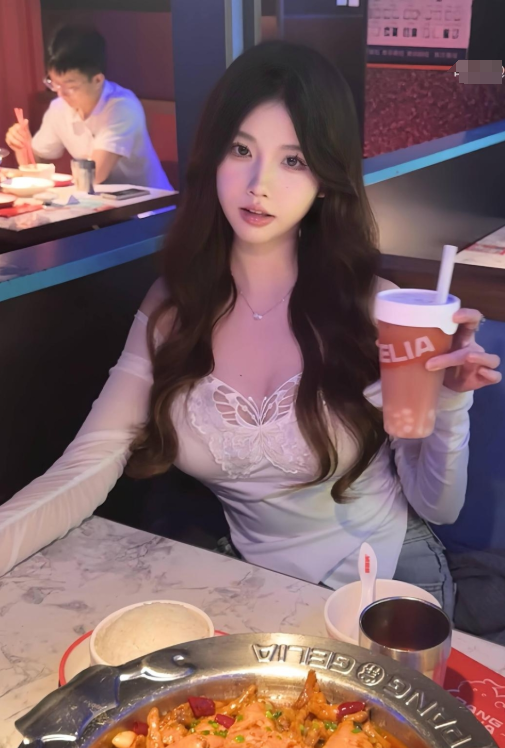 岛遇 抖音 张有财《职场诱惑》办公室撩人写真图片以及视频资源合集 岛遇 抖音 张有财《职场诱惑》办公室撩人写真图片以及视频资源合集