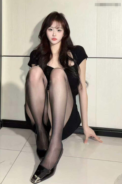 岛遇 抖音 强妈《冷艳魅惑》及黑丝御姐高冷写真图片以及视频合集下载 岛遇 抖音 强妈《冷艳魅惑》及黑丝御姐高冷写真图片以及视频合集下载