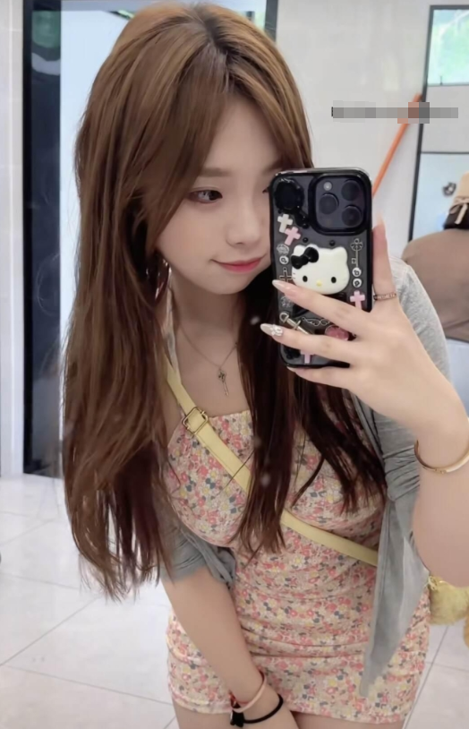 岛遇 抖音 昕昕《洗手间的秘密自拍》对镜甜心娇俏写真图片以及视频资源合集 岛遇 抖音 昕昕《洗手间的秘密自拍》对镜甜心娇俏写真图片以及视频资源合集