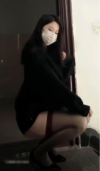 岛遇 抖音 爆炒肉肉啦《纯白恋人》冬日暖阳恬静写真套图合集下载