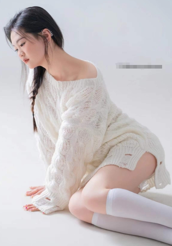 岛遇 抖音 爆炒肉肉啦《纯白恋人》冬日暖阳恬静写真套图合集下载 岛遇 抖音 爆炒肉肉啦《纯白恋人》冬日暖阳恬静写真套图合集下载