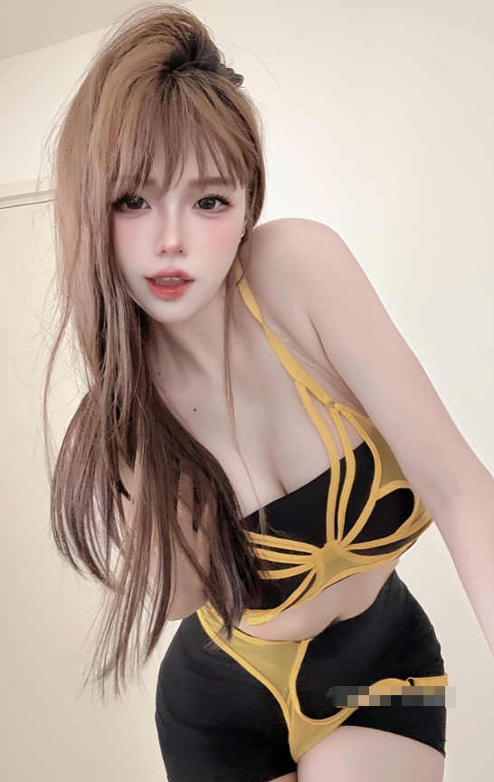 岛遇 抖音 空心柚七《夏日蜂语》创意泳装惹火写真套图合集下载 岛遇 抖音 空心柚七《夏日蜂语》创意泳装惹火写真套图合集下载