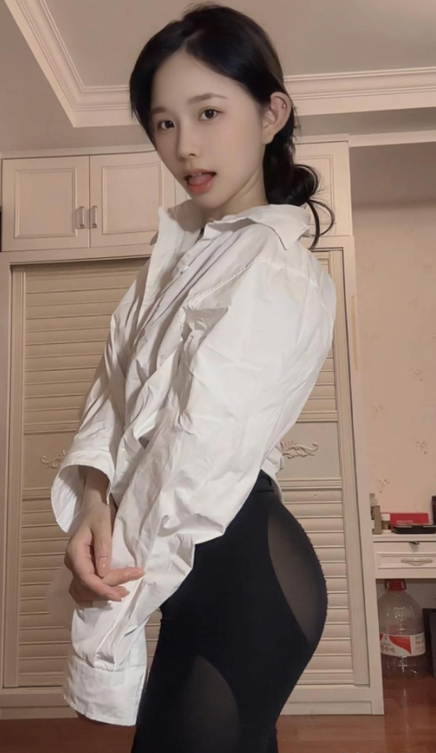 秘语空间 抖音 财神爷的心尖尖《仙女的私服》居家甜美写真资源合集下载 秘语空间 抖音 财神爷的心尖尖《仙女的私服》居家甜美写真资源合集下载